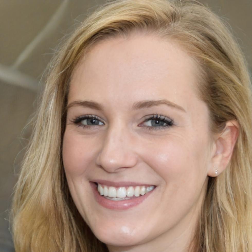 Арина Жанатова - ведущий преподаватель программы развития карьеры